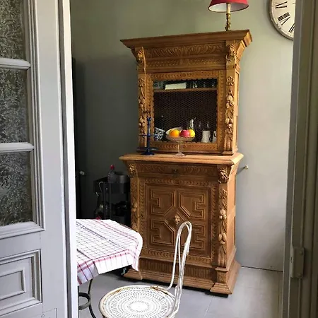 Maison De Charles * Tours